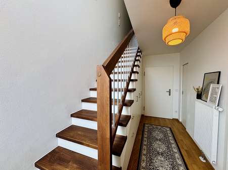 Flur Flur - Galerie in 93055 Regensburg mit 65m² kaufen