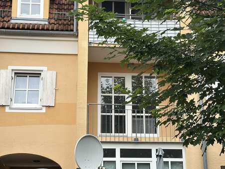 Blick zum Balkon Blick zum Balkon - Etagenwohnung in 93073 Neutraubling mit 66m² kaufen