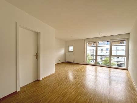 Wohn-/Esszimmer - Etagenwohnung in 93053 Regensburg mit 55m² kaufen
