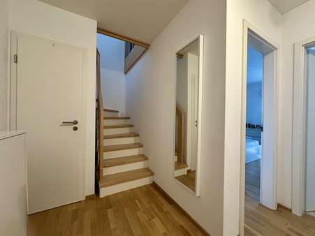 Flur - Galerie in 93055 Regensburg mit 55m² kaufen