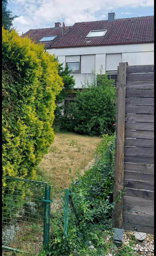 Außenansicht - Reihenmittelhaus in 93138 Lappersdorf mit 136m² kaufen