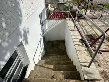 Kellerabgang Kellerabgang - Reihenmittelhaus in 93057 Regensburg mit 120m² kaufen
