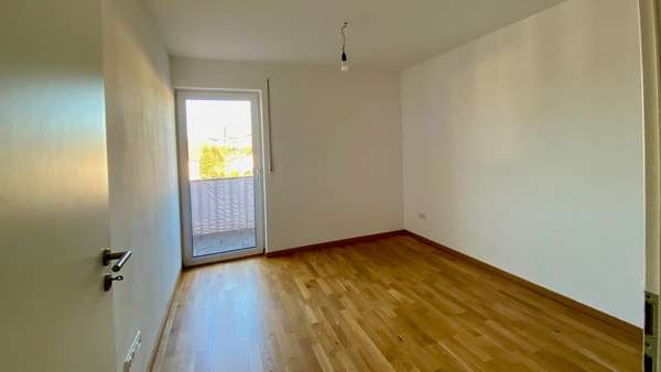 Schlafzimmer - Etagenwohnung in 93133 Burglengenfeld mit 58m² kaufen