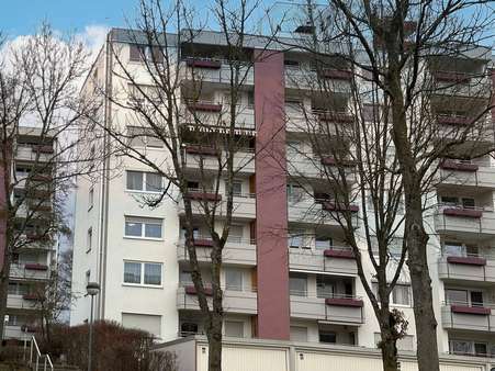Blick zur Südfassade - Etagenwohnung in 93051 Regensburg mit 70m² kaufen