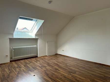 Zimmer 1 - Dachgeschosswohnung in 93197 Zeitlarn mit 68m² kaufen