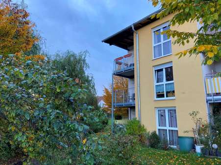 Außenansicht Balkon - Erdgeschosswohnung in 93138 Lappersdorf mit 48m² kaufen