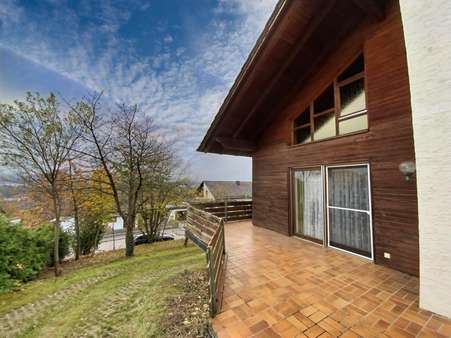 Ansicht mit Terrasse - Einfamilienhaus in 92533 Wernberg-Köblitz mit 185m² kaufen