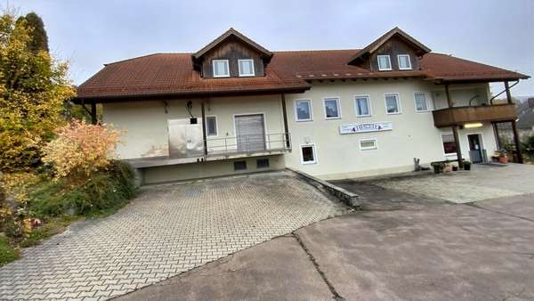Frontansicht  Frontansicht  - Mehrfamilienhaus in 93189 Reichenbach mit 100m² kaufen