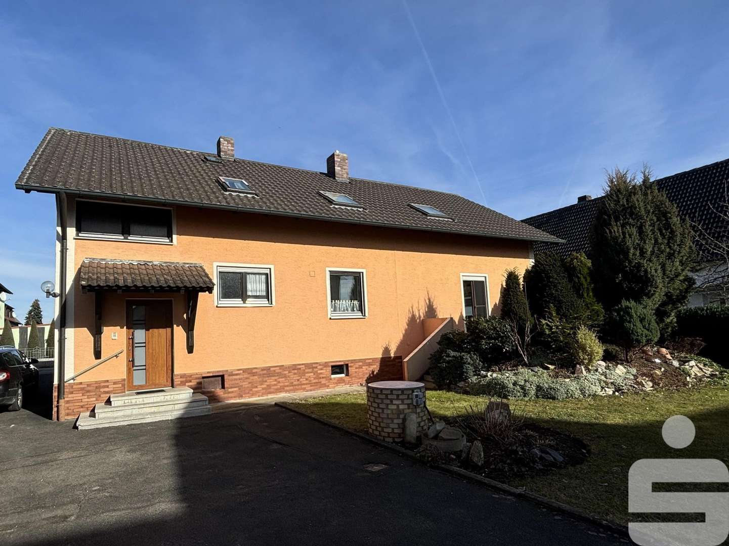 Wohnhausansicht - Zweifamilienhaus in 92421 Schwandorf mit 165m² kaufen