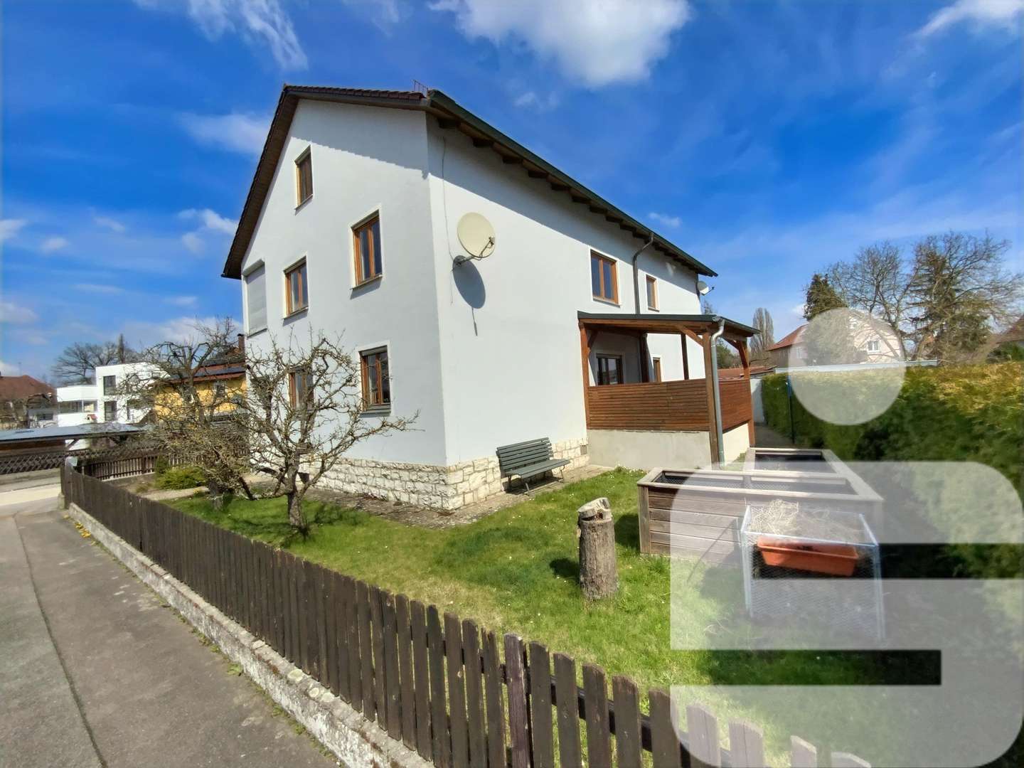 Aussenansicht - Zweifamilienhaus in 93158 Teublitz mit 246m² kaufen