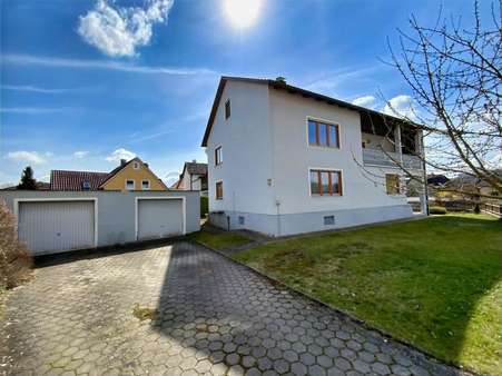 Zufahrt Garage - Zweifamilienhaus in 93158 Teublitz mit 246m² kaufen