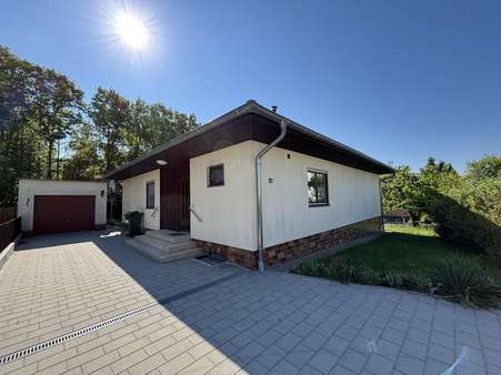 Wohnhaus und Garge - Einfamilienhaus in 92442 Wackersdorf mit 96m² kaufen