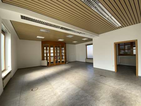 Geschäftsräume - Mehrfamilienhaus in 92540 Altendorf mit 84m² kaufen