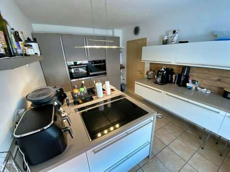 neuwertige Einbauküche im Preis inbegriffen neuwertige Einbauküche im Preis inbegriffen - Doppelhaushälfte in 93142 Maxhütte-Haidhof mit 137m² kaufen