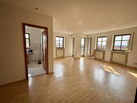 Wohn- und Essbereich - Etagenwohnung in 92421 Schwandorf mit 88m² kaufen