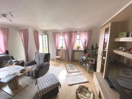 Wohnzimmer Wohnzimmer - Etagenwohnung in 92421 Schwandorf mit 88m² kaufen