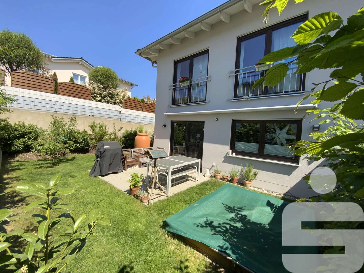 Stadtvilla mit Terrasse un Garten - Einfamilienhaus in 93142 Maxhütte-Haidhof mit 125m² kaufen