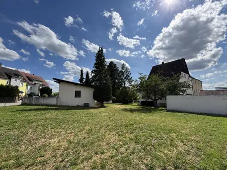 Interessante Chance! Ca. 1700 m² im Wackersdorfer Ortskern