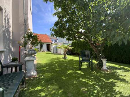Garten - Erdgeschosswohnung in 92526 Oberviechtach mit 93m² kaufen