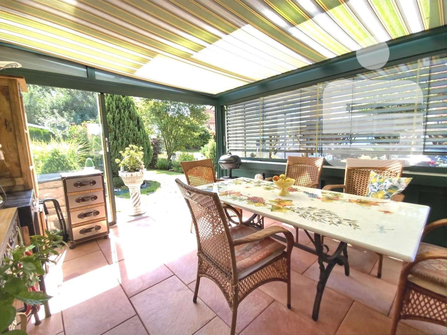 Winter-/Sommergarten - Erdgeschosswohnung in 92526 Oberviechtach mit 93m² kaufen