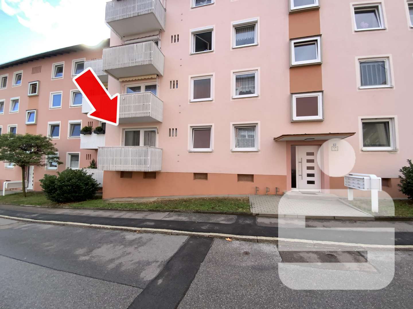 Außenansicht - Erdgeschosswohnung in 92421 Schwandorf mit 58m² kaufen