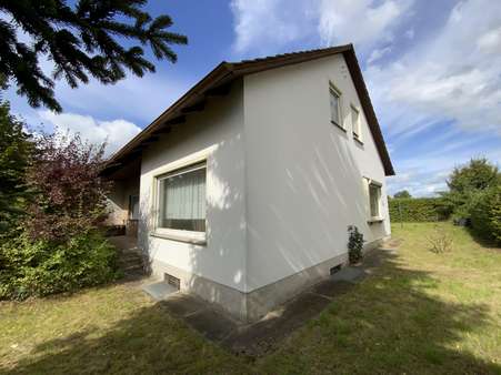 Ansicht und Garten Ansicht und Garten - Einfamilienhaus in 92421 Schwandorf mit 145m² kaufen