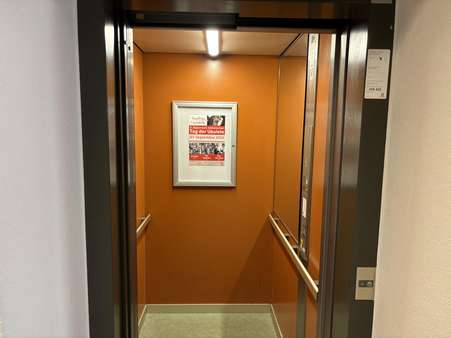 Aufzug - Mehrfamilienhaus in 92431 Neunburg mit 120m² kaufen