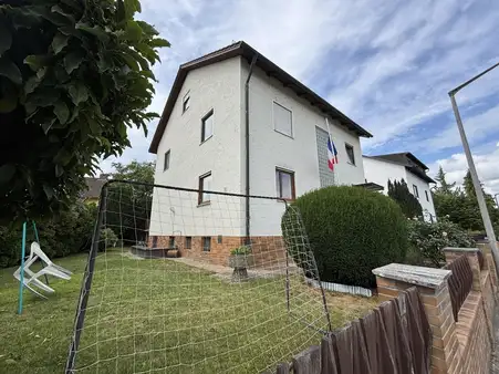 Gemütliches Wohnhaus sucht neuen Besitzer!