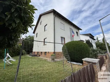 Gemütliches Wohnhaus sucht neuen Besitzer!