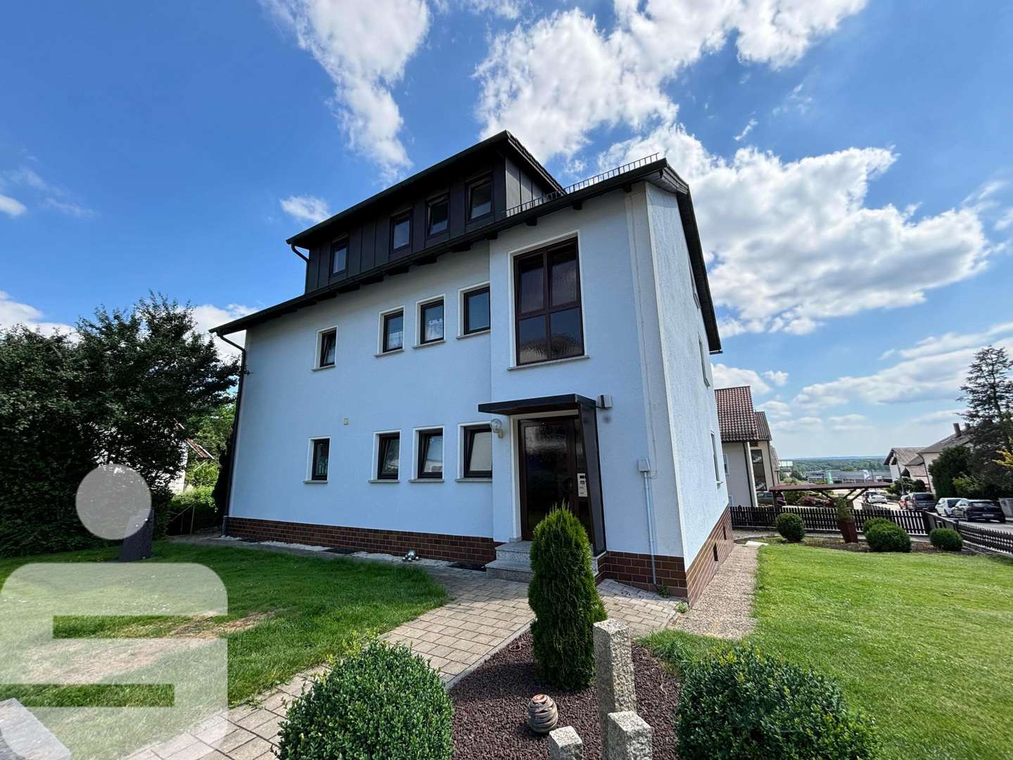 Außenansicht - Zweifamilienhaus in 92421 Schwandorf mit 250m² kaufen