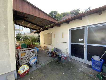 Garage / Carport - Zweifamilienhaus in 92421 Schwandorf mit 240m² kaufen