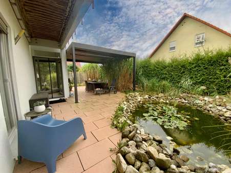 Gartenteich und Terrasse - Einfamilienhaus in 92546 Schmidgaden mit 133m² kaufen