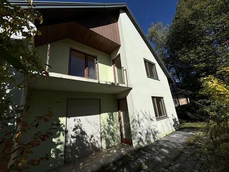 Außenansicht - Zweifamilienhaus in 92526 Oberviechtach mit 140m² kaufen