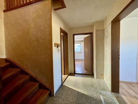Flur - Einfamilienhaus in 93346 Ihrlerstein mit 95m² kaufen