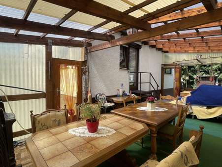 Haus 1 - überdachter geschlossener Freisitz - Einfamilienhaus in 93342 Saal mit 184m² kaufen