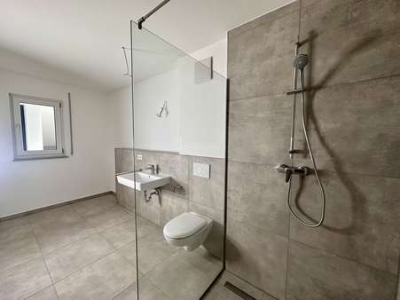 Bad - Erdgeschosswohnung in 93342 Saal mit 68m² mieten