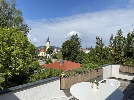 Balkon mit Ausblick Balkon mit Ausblick - Einfamilienhaus in 93342 Saal mit 238m² kaufen