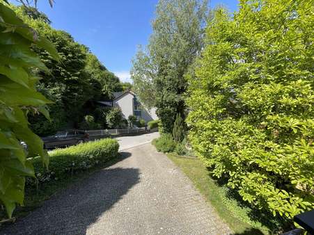 Zufahrt Zufahrt - Einfamilienhaus in 93342 Saal mit 238m² kaufen