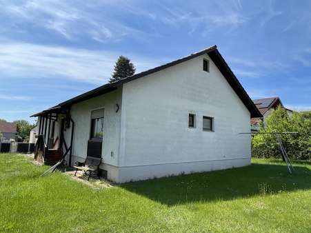 Außenansicht Nord - Bungalow in 85055 Ingolstadt mit 117m² kaufen