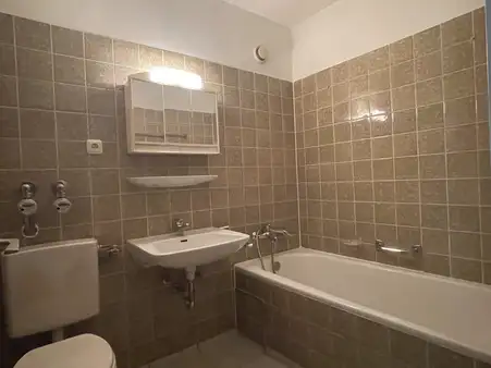 Renovierungsbedürftiges 1-Zimmer-Appartement in Freising mit Duplexstellpletz