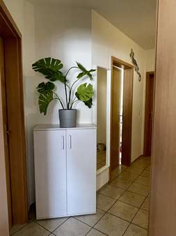 Flur - Etagenwohnung in 93333 Neustadt mit 98m² kaufen