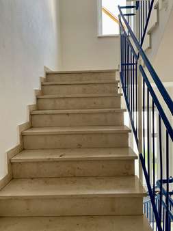 Treppenhaus - Etagenwohnung in 93333 Neustadt mit 98m² kaufen