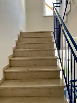 Neuwertige 4-Zimmer-Wohnung in Neustadt/Do.-Mauern                                          