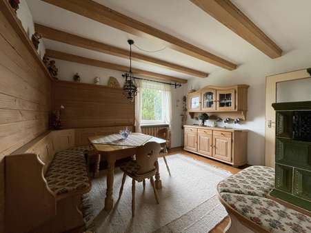 Esszimmer mit Kachelofen - Einfamilienhaus in 93346 Ihrlerstein mit 146m² kaufen