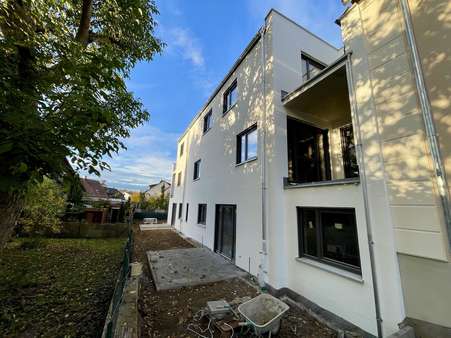 Terrassen an der Westseite Terrassen an der Westseite - Erdgeschosswohnung in 93342 Saal mit 64m² kaufen