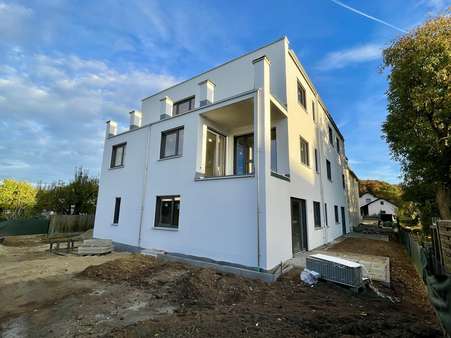 Nordwest-Ansicht Nordwest-Ansicht - Erdgeschosswohnung in 93342 Saal mit 62m² kaufen