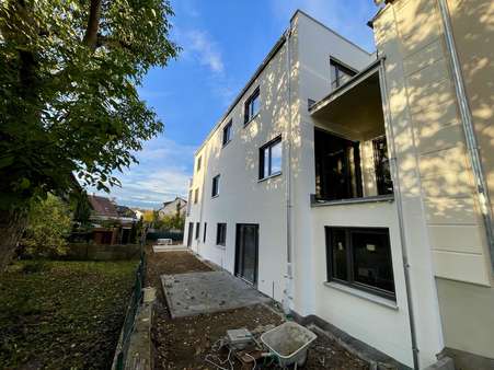 Terrassen an der Westseite Terrassen an der Westseite - Erdgeschosswohnung in 93342 Saal mit 62m² kaufen