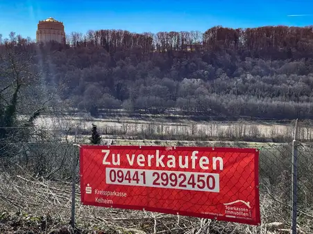 Exklusives Wohnbaugrundstück in traumhafter Südhanglage – Ihr Platz an der Sonne in Kelheim