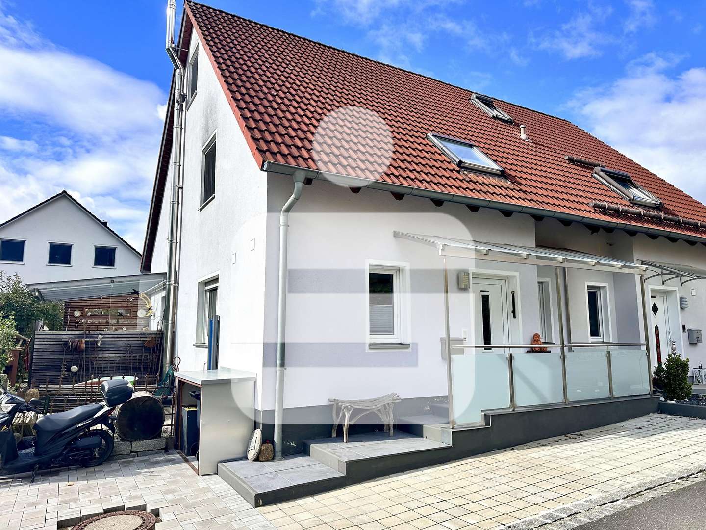 Außenansicht Außenansicht - Doppelhaushälfte in 92224 Amberg mit 124m² kaufen