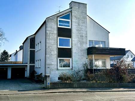 Außenansicht - Dachgeschosswohnung in 92224 Amberg mit 120m² kaufen